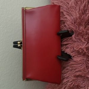 50s - 60s VINTAGE CLASSIC RED CLUTCH PURSE IN PERFECT CONDITION